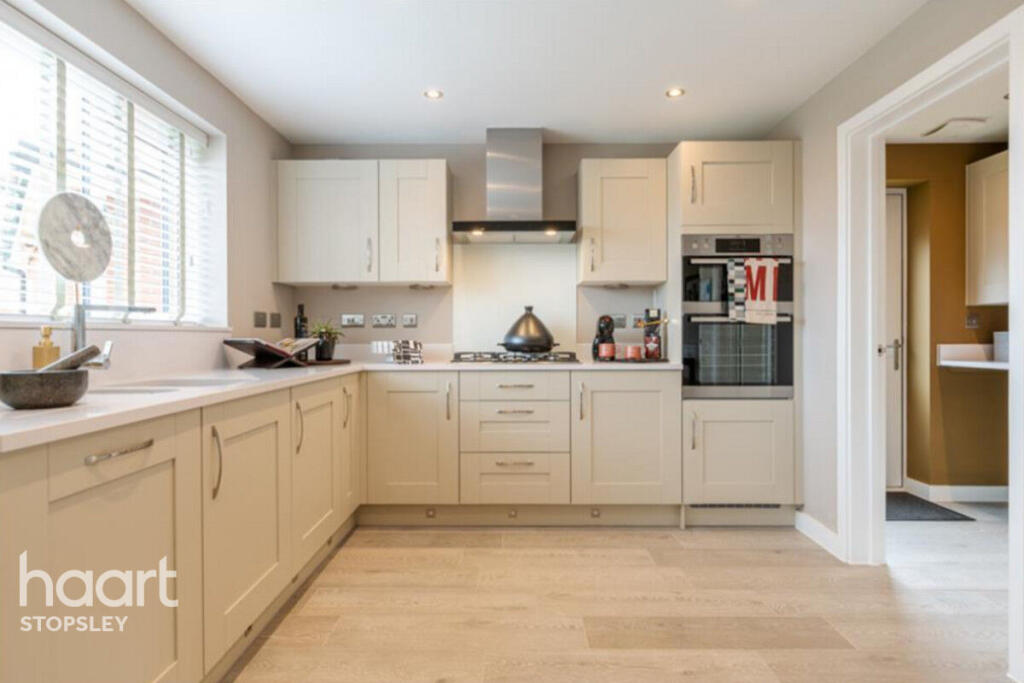 The Briarwood, Arlesey Village photo 3