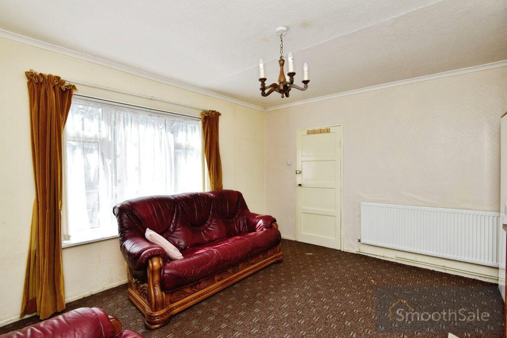 House in Stoke-on-Trent - View 4