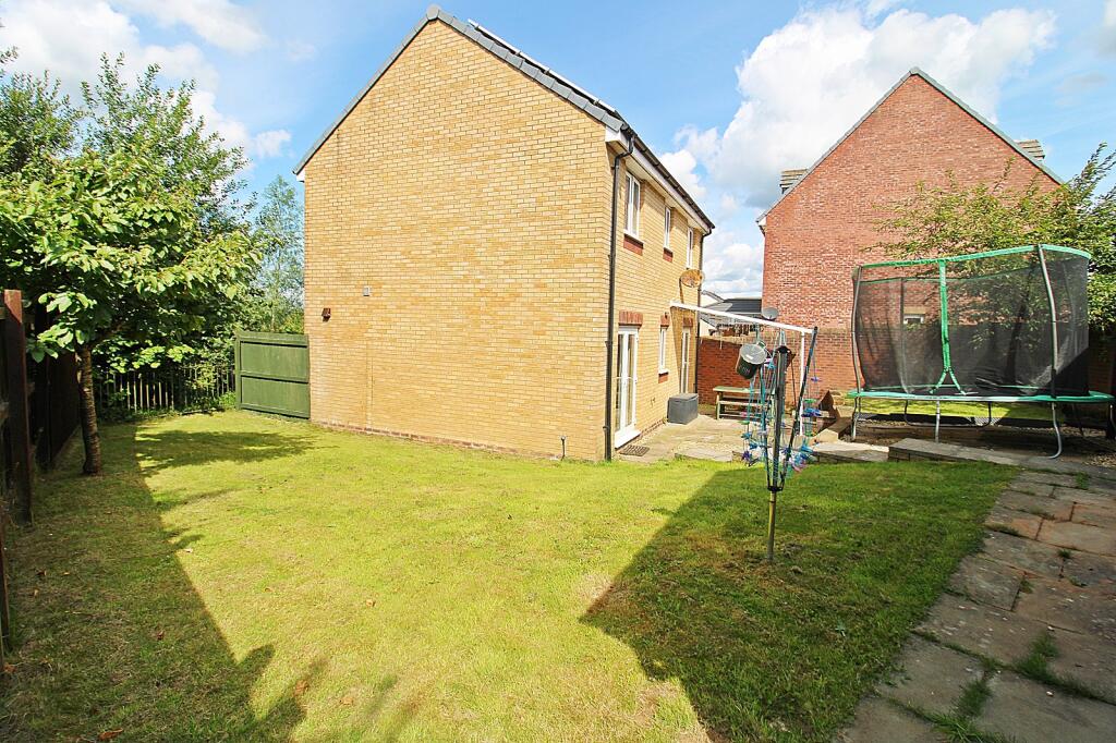 Main image of property: Lonydd Glas, Llanharan, Pontyclun, Rhondda Cynon Taff. CF72 9FZ