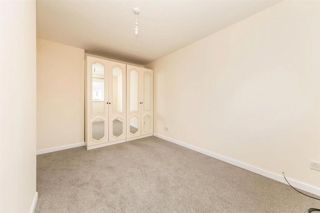 House in Colchester, Myland, Mile End - More