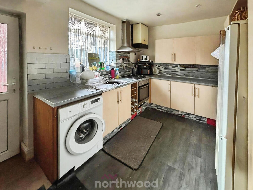 House in Wakefield, Hemsworth - View 2