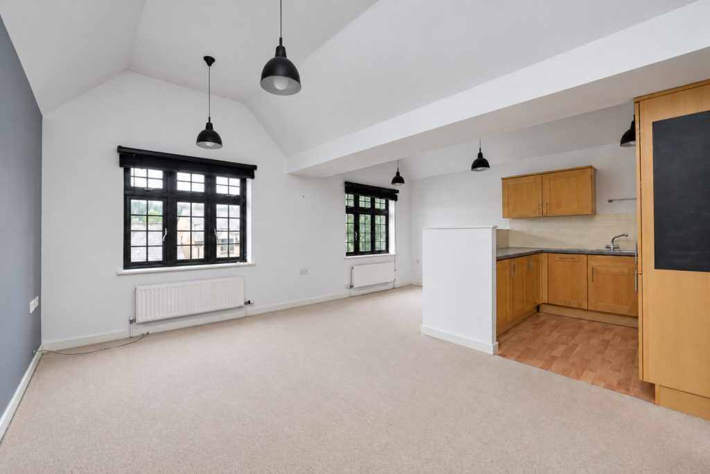 Apartment in Dacorum, Berkhamsted - View 4