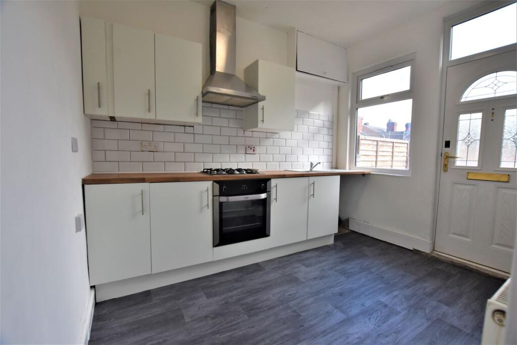 3 Bank Street, Stairfoot, Barnsley, South Yorkshire, S71 5AB photo 3