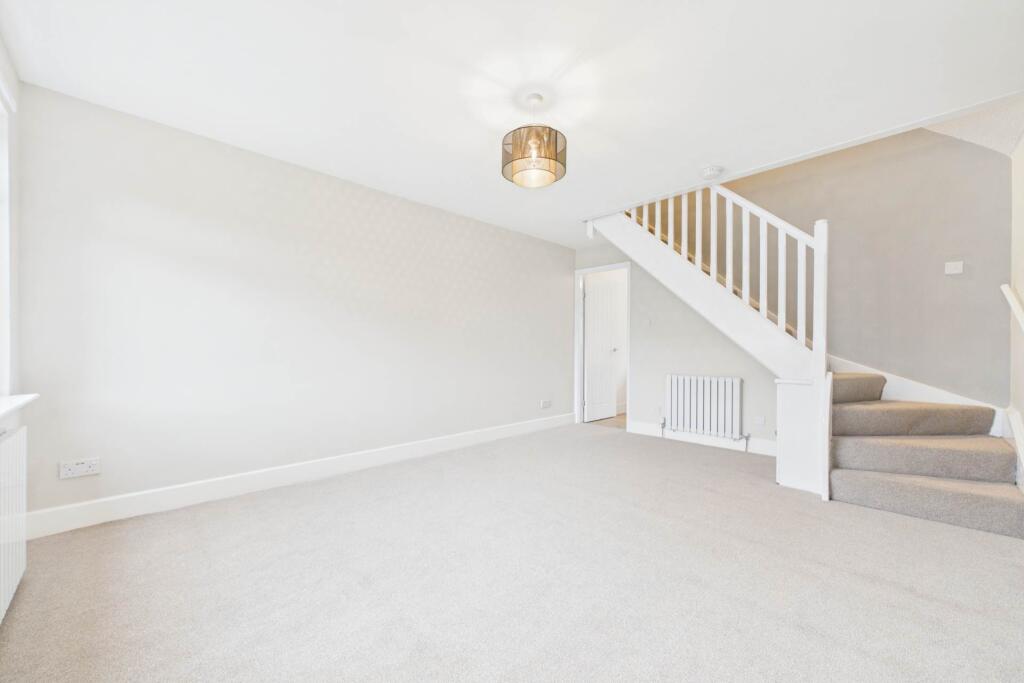 Ferndale Drive, Glasgow - More