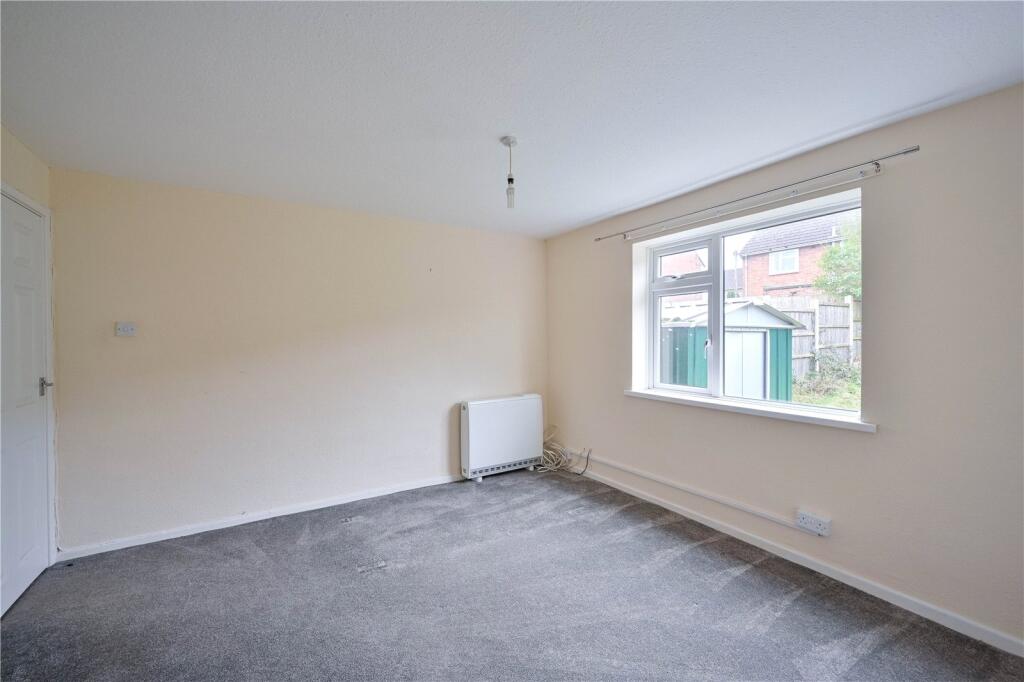 Embry Avenue, Stafford, Staffordshire, ST16 photo 3