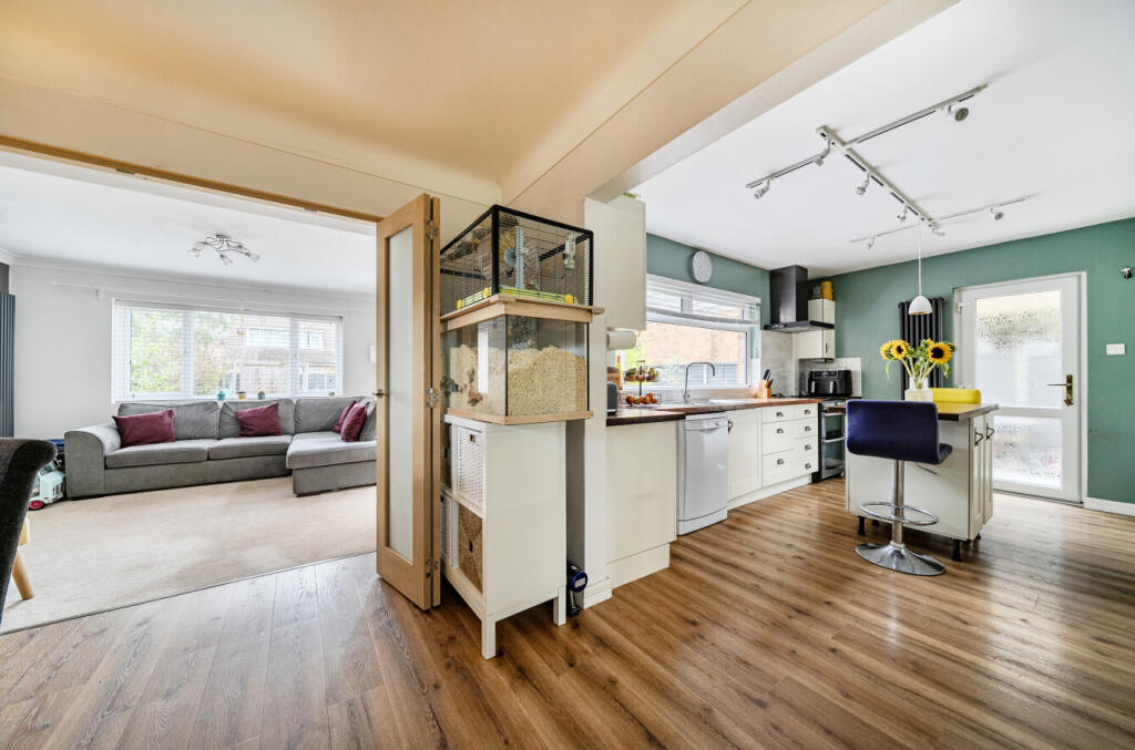 House in Southampton - More