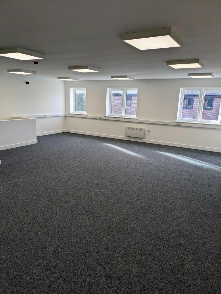 Office 1.jpg