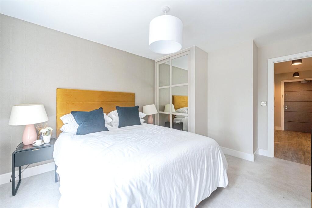 Apartment in Newbury, West Berkshire - View 5