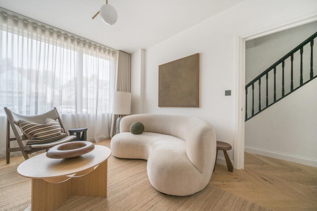 House in London - View 3