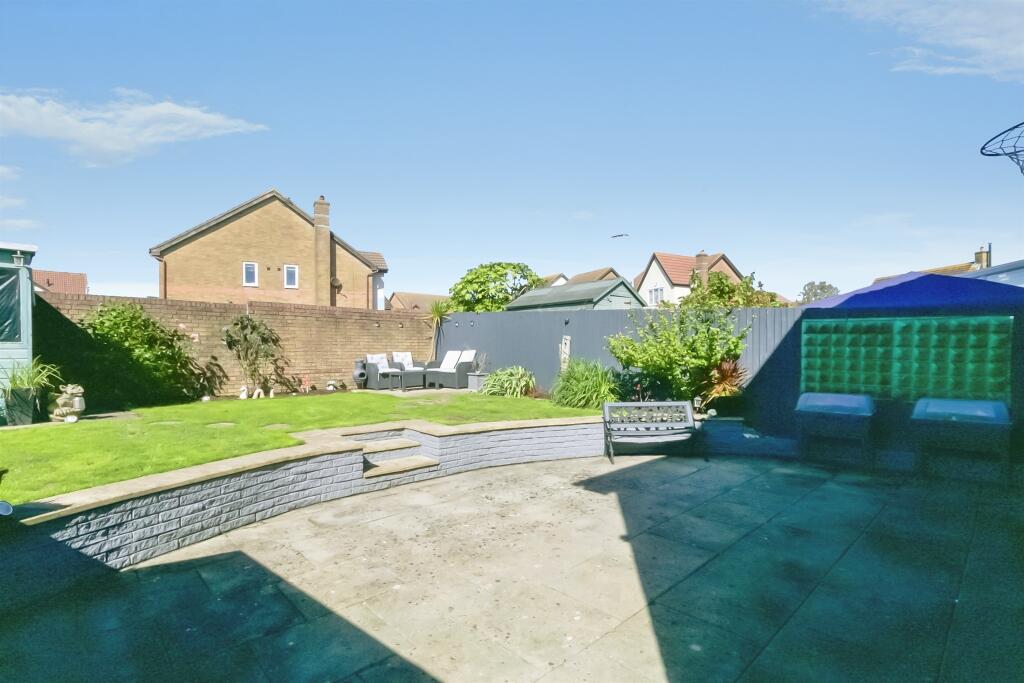 House in Cardiff, Rhoose - View 4