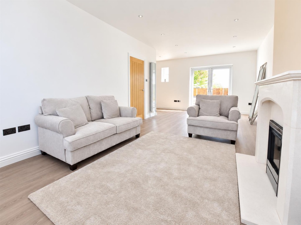 House in Southend-on-Sea - View 3