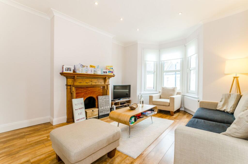 Apartment in London, Willesden Green, Dollis Hill