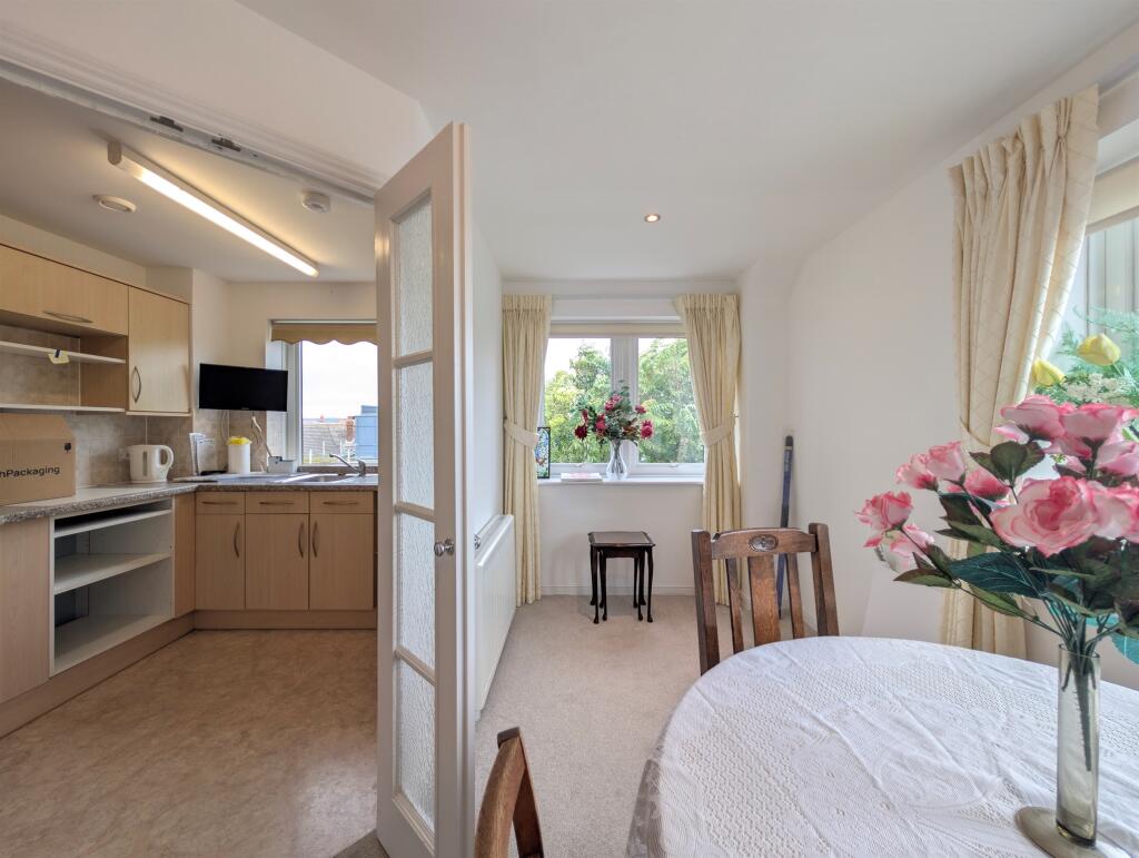 Apartment in Brighton - More