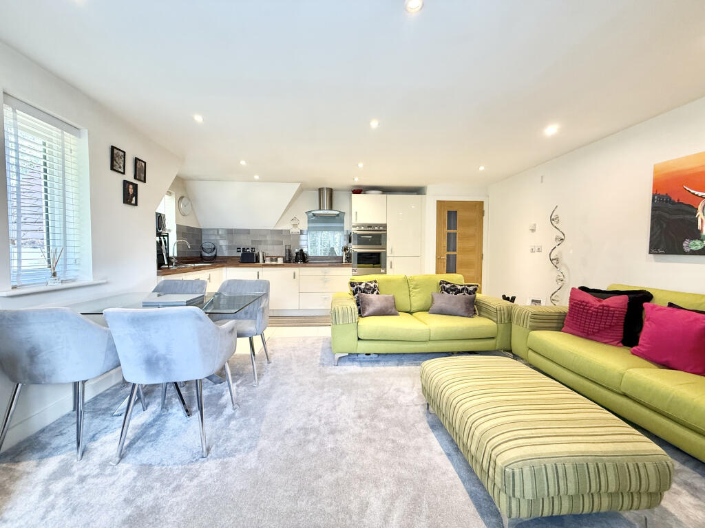 Apartment in Bournemouth, West Moors - View 5