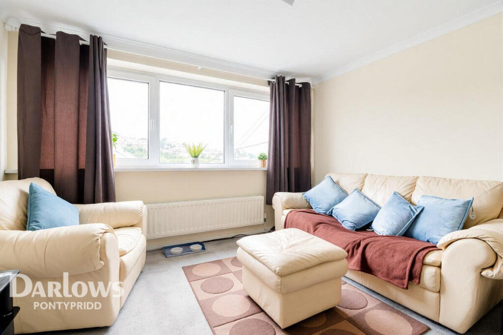 Quarry Hill Close, Pontypridd photo 4