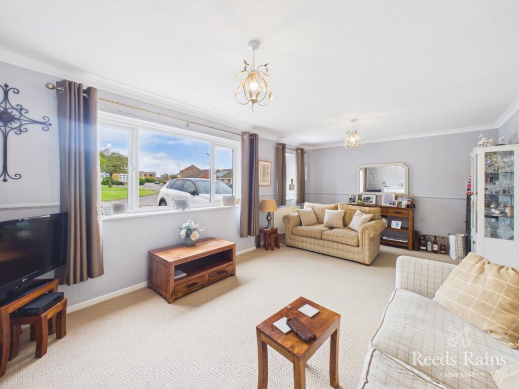 Croxton Close, Fairfield, Stockton-On-Tees, Durham, TS19 photo 3