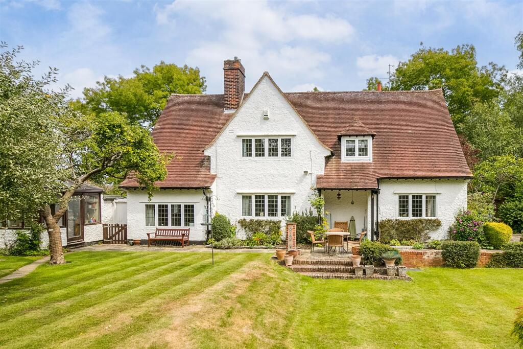 Main image of property: Willian Way, Letchworth Garden City