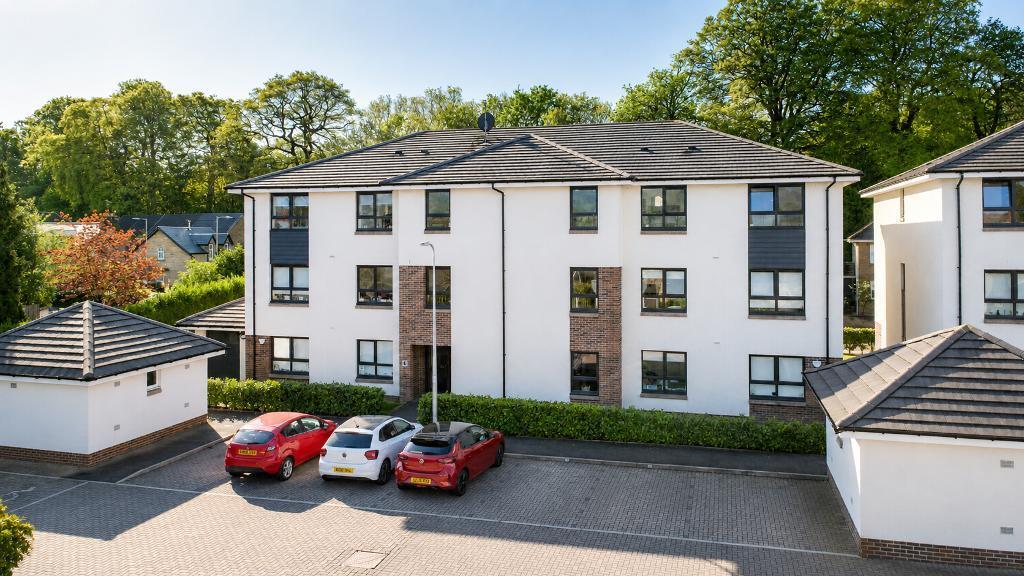 Main image of property: Lanfine Drive, Kirkintilloch, G66 1AU