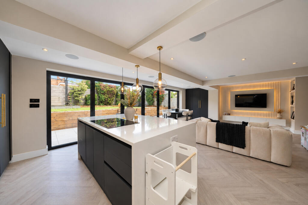 4-bed detached on Apollo Way, Hemel Hempstead, Hertfordshire, £700,000