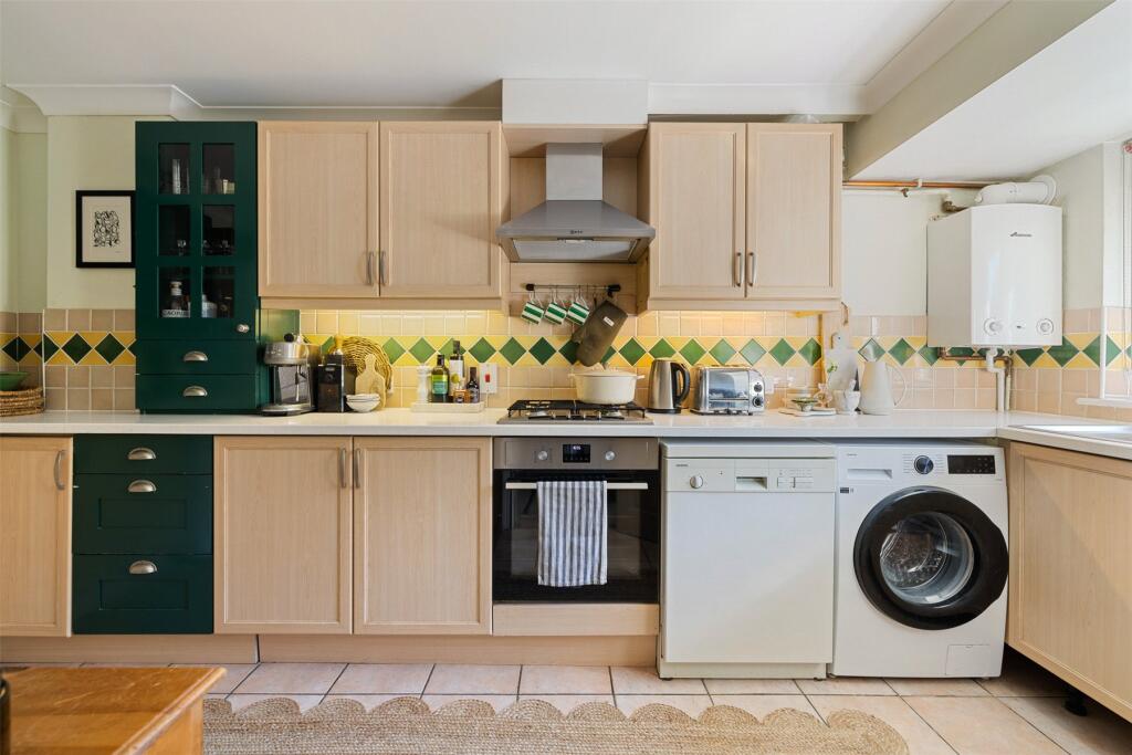 House in Guildford - View 5