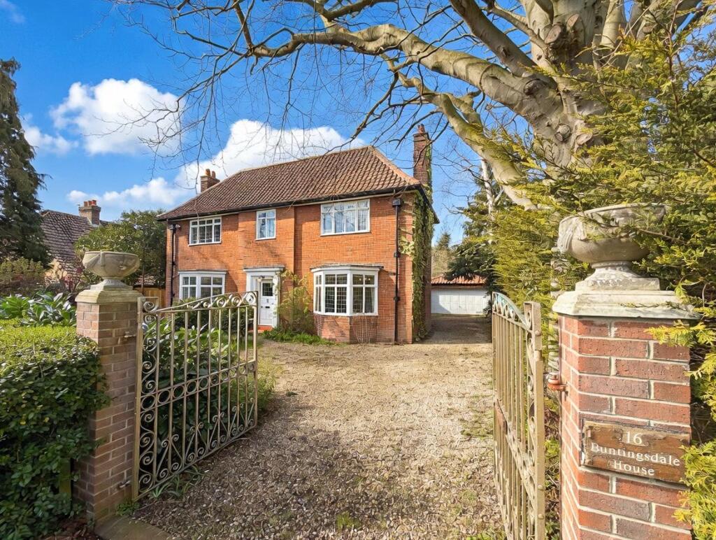3-bed detached on Buntingsdale House, Axwell Park Road, Blaydon-on-Tyne, £600,000