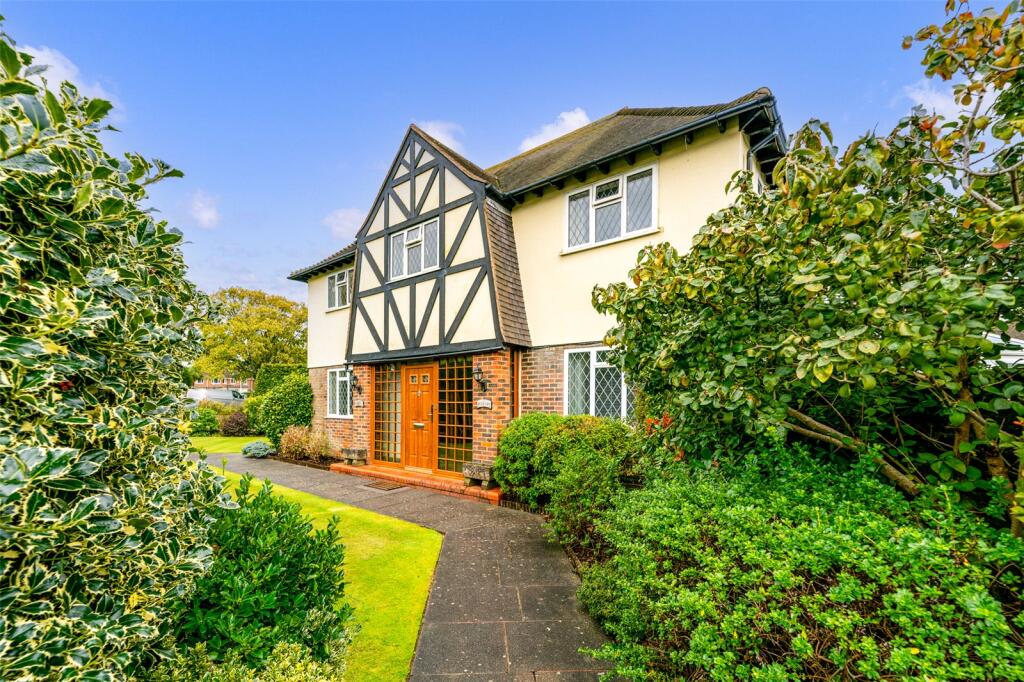 Main image of property: Parklands Avenue, Goring-by-Sea, Worthing, West Sussex, BN12