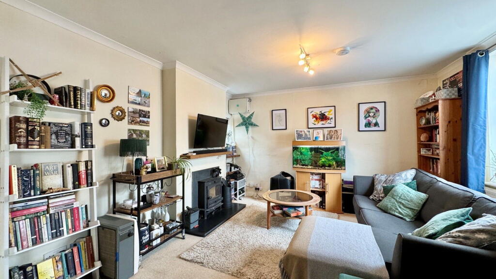 Apartment in Reading - View 5
