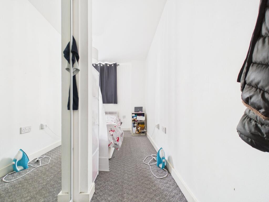 Apartment in London - More