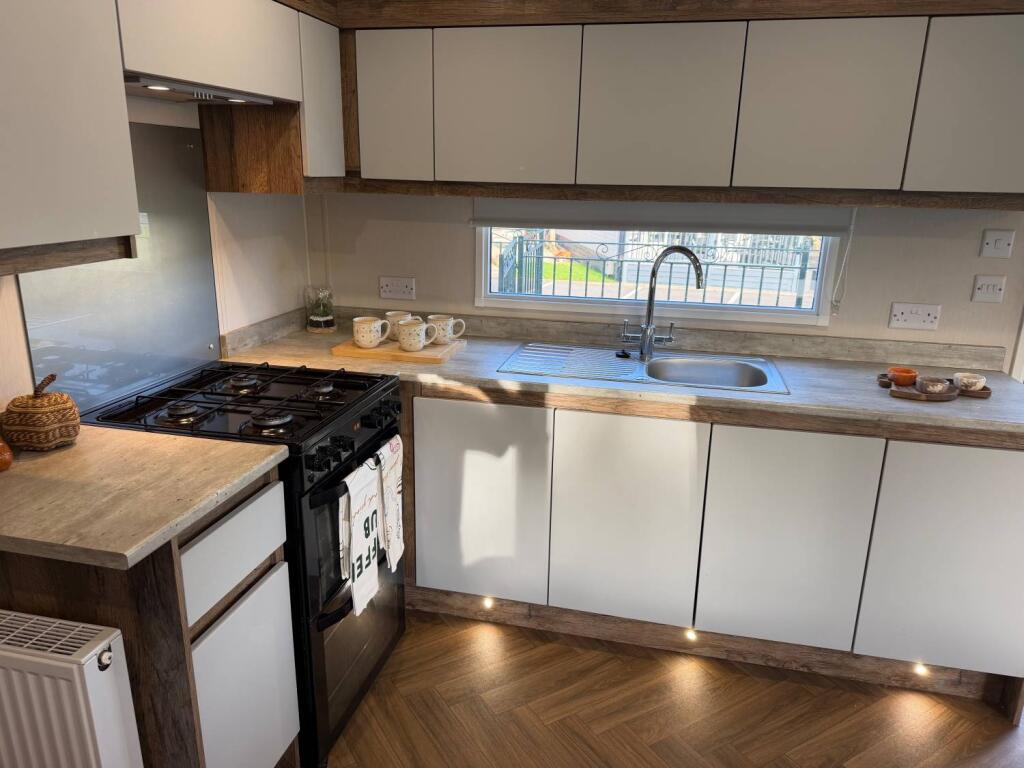 MIll Lane, Hawksworth, Leeds, LS20 8PQ - View 3