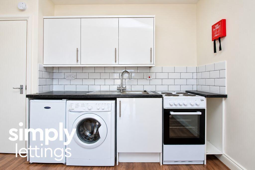 Apartment in Brighton - More