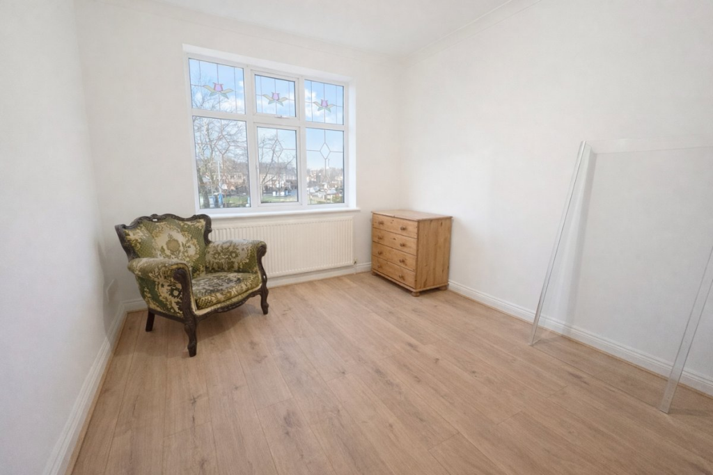 Main image of property: 94a, Room 4 Firs Lane, Winchmore Hill