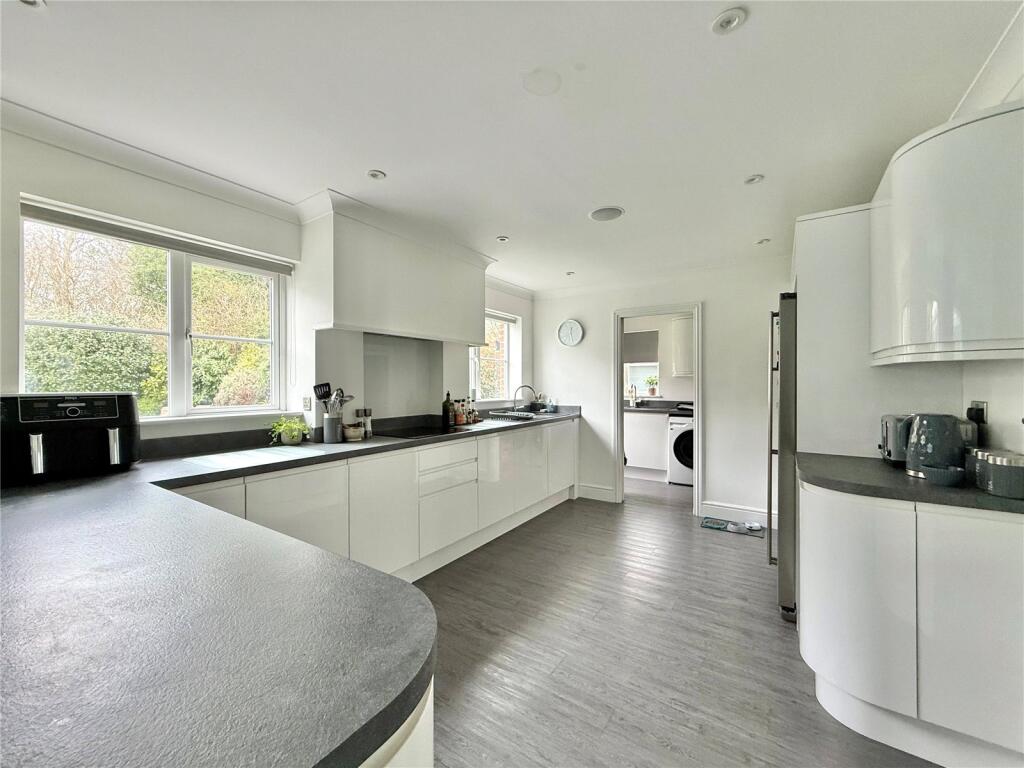 House in Eastbourne, East Sussex - View 4