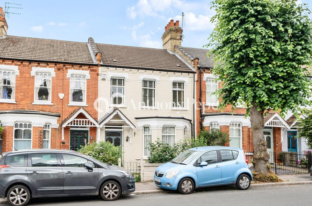 Main image of property: Hoppers Road, Winchmore Hill, London, N21