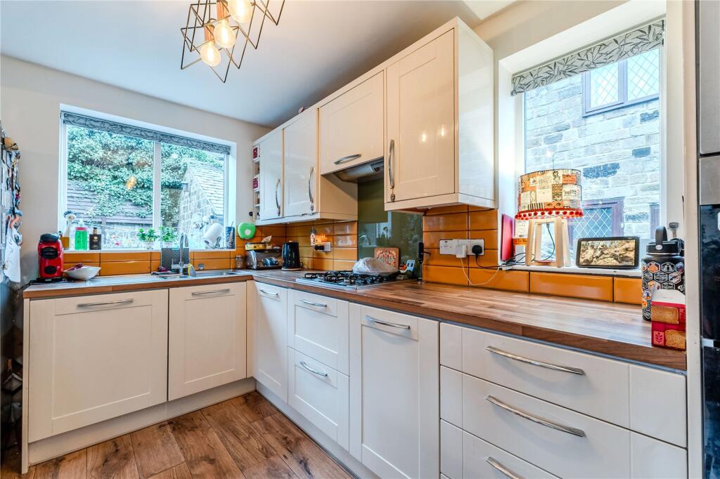 Chaddlewood Close, Horsforth, Leeds photo 3