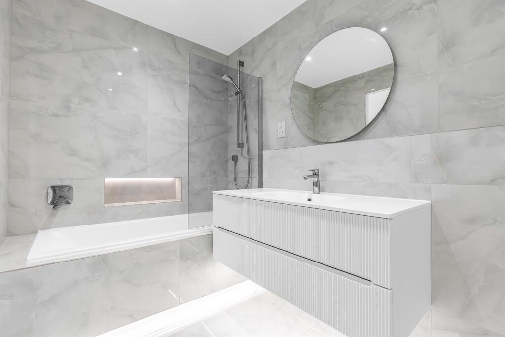 Additional image 17 of New Road, Digswell