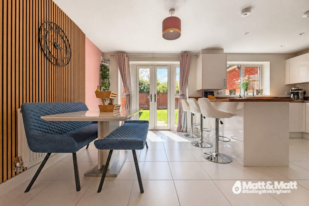 House in Spencers Wood, Ryeish Green, Shinfield - View 4