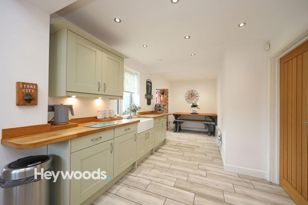 Thirlmere Place, Newcastle, ST5 photo 4