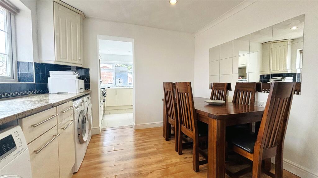 House in Runnymede, Egham Hythe - View 4