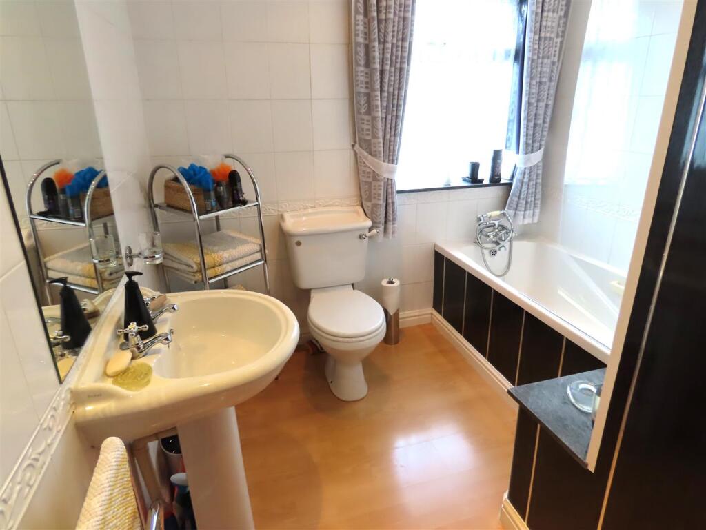 Hawthorn Road, Ashington photo 5