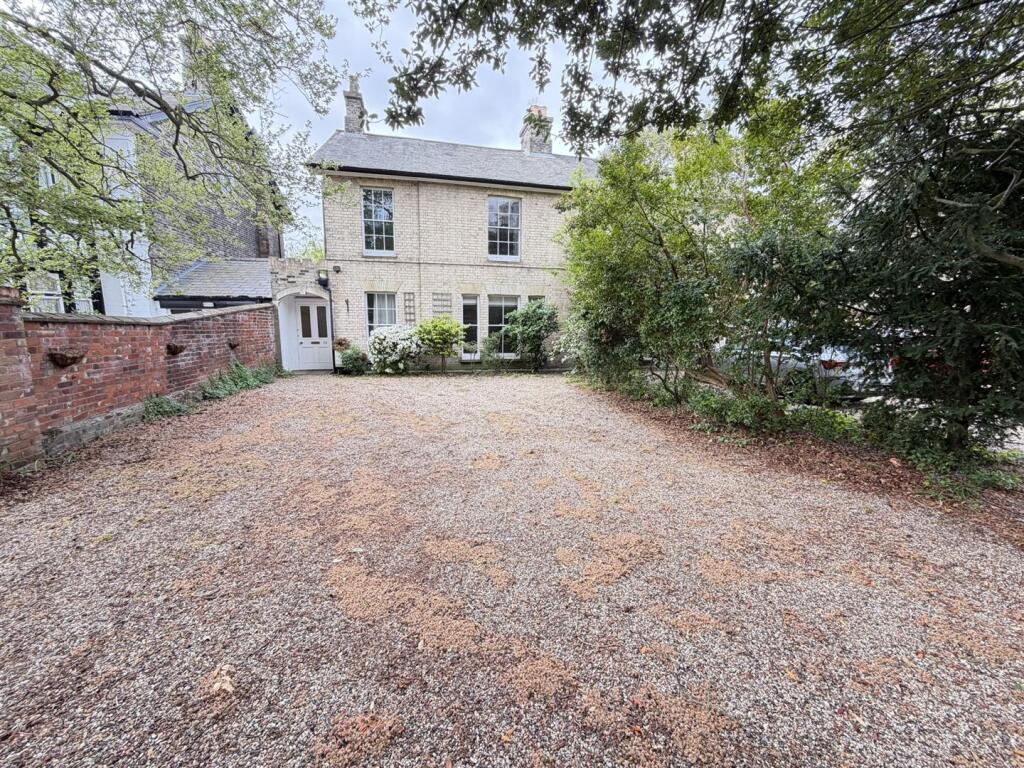 Main image of property: Ipswich