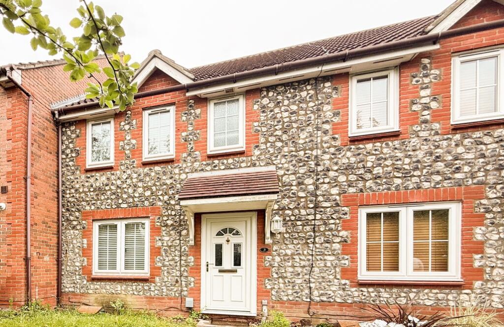 Main image of property: Triumph Close, Chafford Hundred