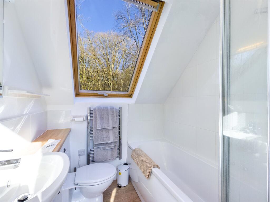 Apartment in South Oxfordshire, Chinnor - View 5