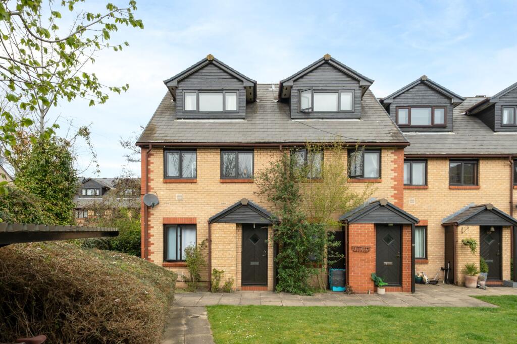 Main image of property: Sleaford Street, Cambridge, CB1