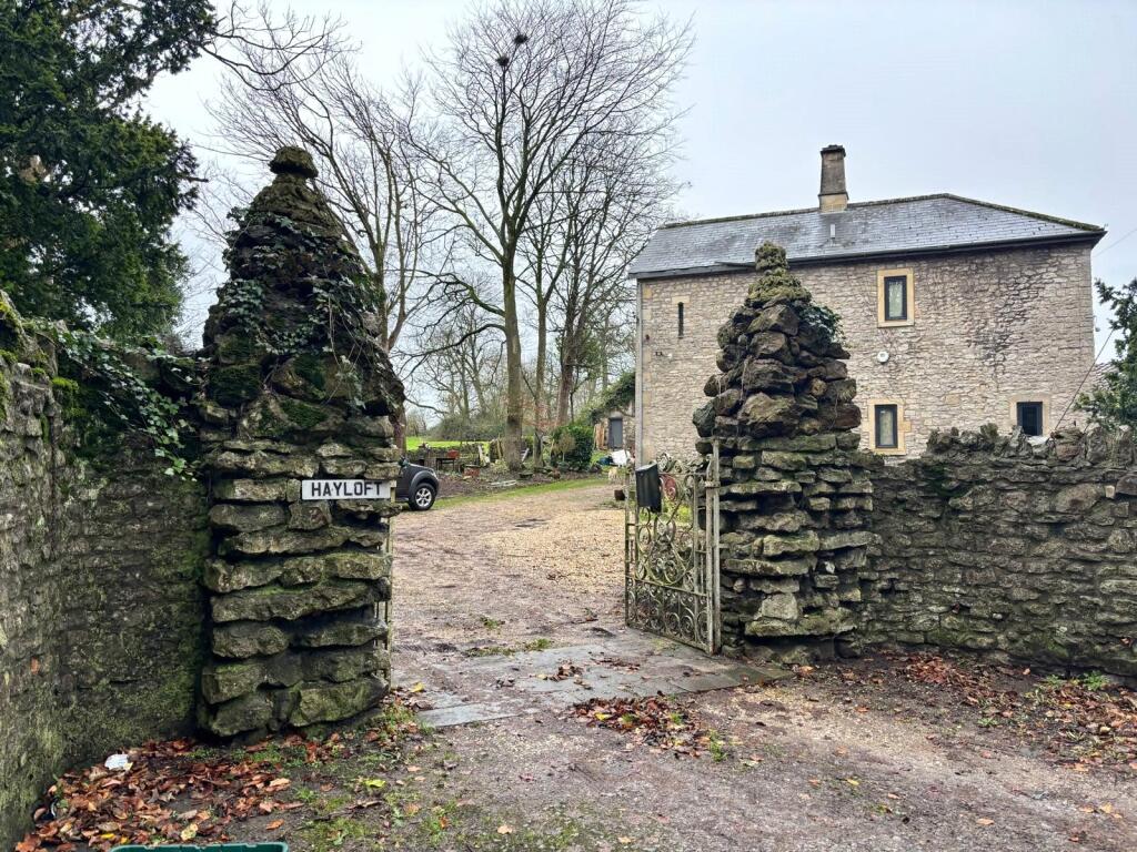 Additional image 12 of The Hayloft, former stables and coach house