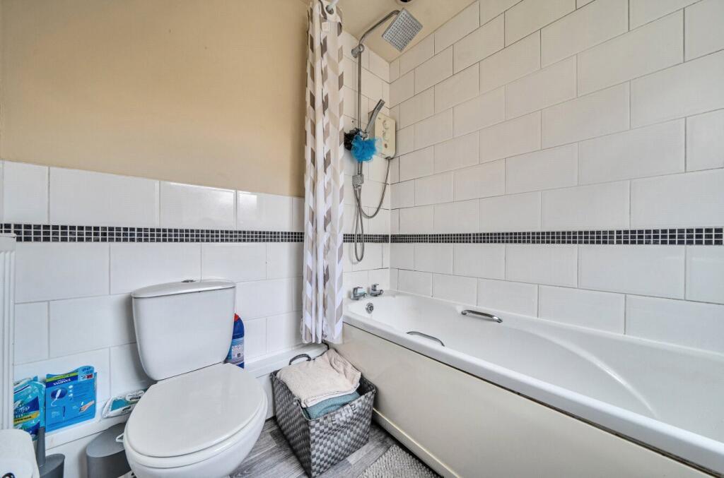 House in Stoke-on-Trent, Sneyd Green - More