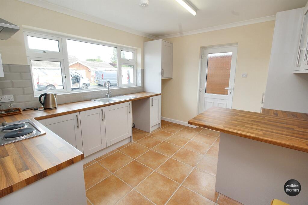 Irvine Close, Kings Acre, Hereford, HR4 photo 2