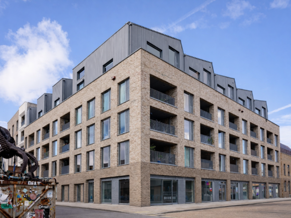 80WR Building