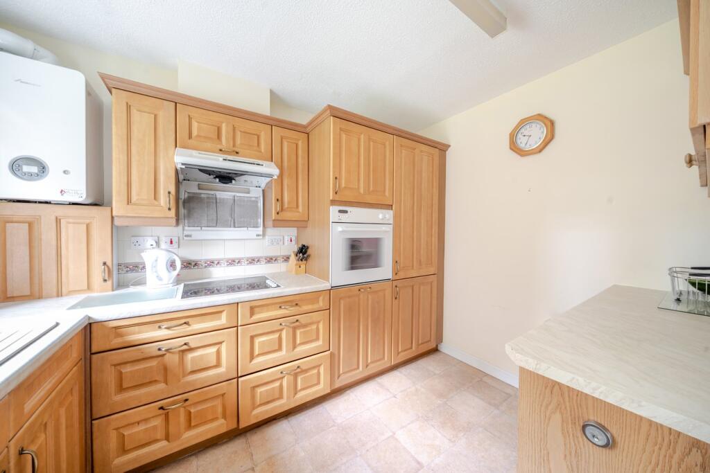Minster Court, Bracebridge Heath, Lincoln, LN4 photo 2