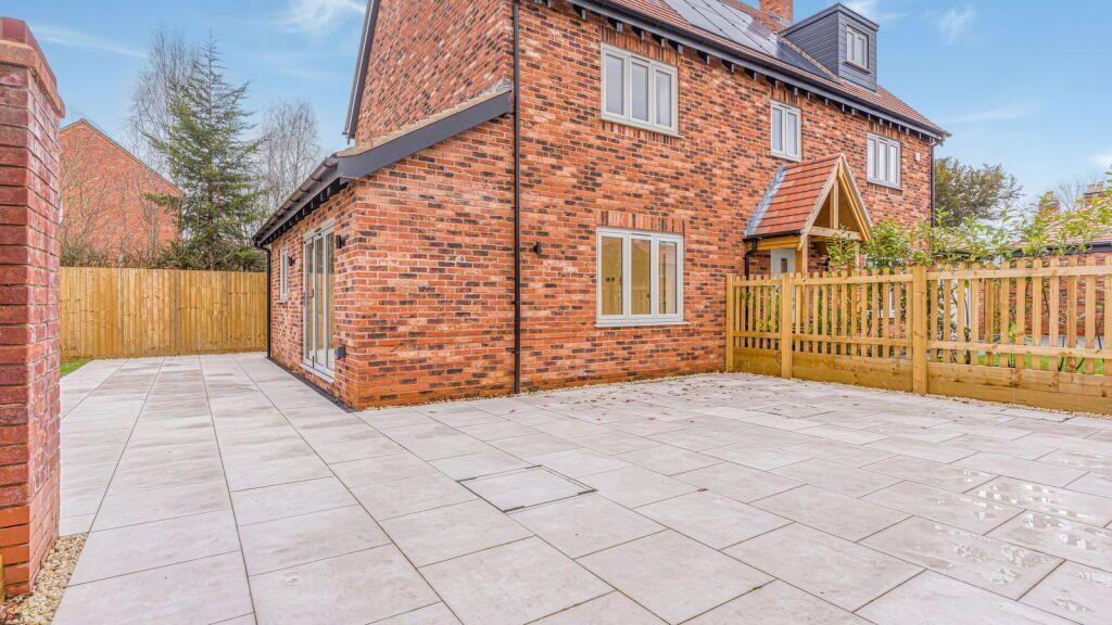 Additional image 43 of Wharf Farm, Dickens Heath Road