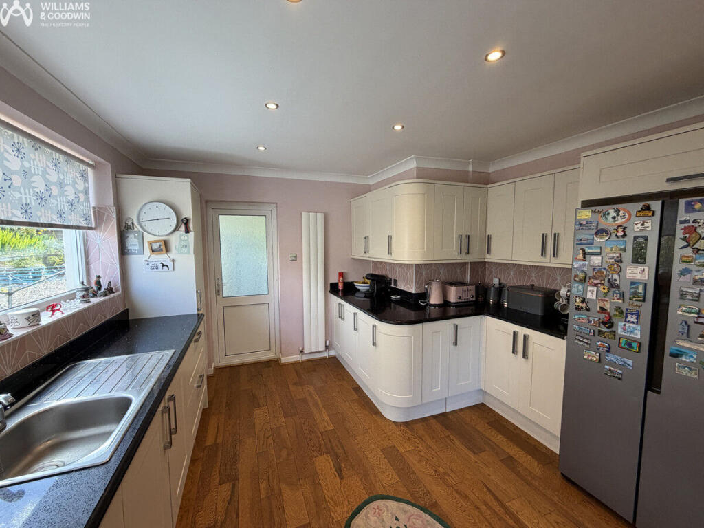House in Llanfairpwllgwyngyll, Pentre Uchaf, Llanfair Pwllgwyngyll - View 5